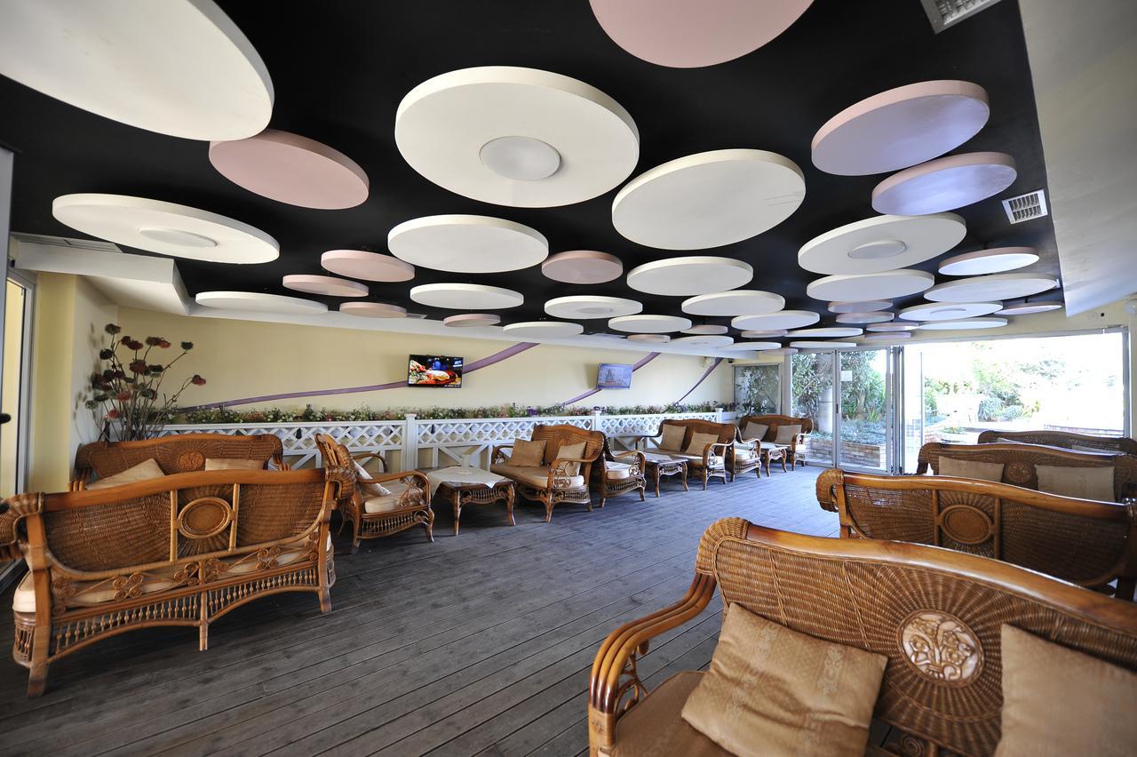 Pilo Lala Garden Hotel Divjake